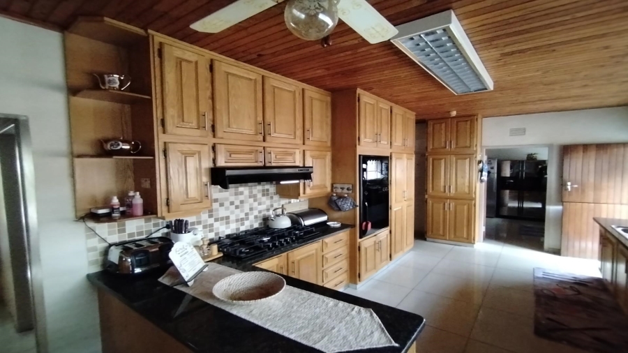 5 Bedroom Property for Sale in Vanderbijlpark SE 7 Gauteng