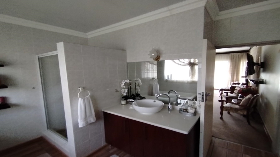 5 Bedroom Property for Sale in Vanderbijlpark SE 7 Gauteng