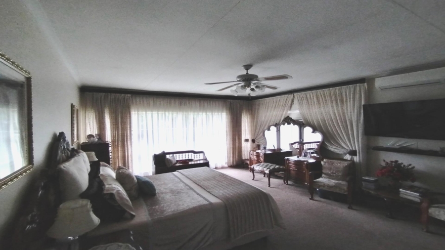 5 Bedroom Property for Sale in Vanderbijlpark SE 7 Gauteng