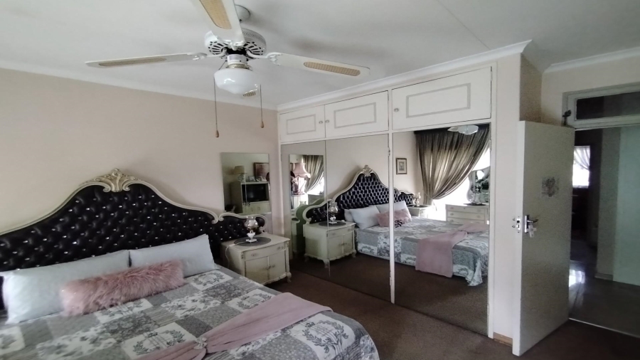 5 Bedroom Property for Sale in Vanderbijlpark SE 7 Gauteng
