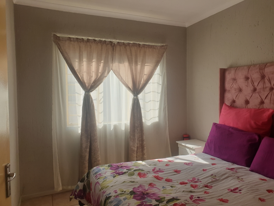 1 Bedroom Property for Sale in Klippoortje Gauteng