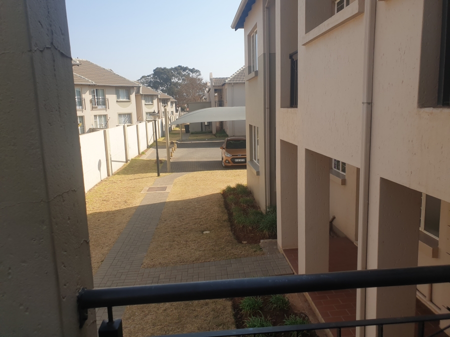 1 Bedroom Property for Sale in Klippoortje Gauteng