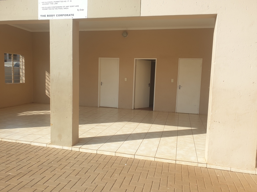 1 Bedroom Property for Sale in Klippoortje Gauteng