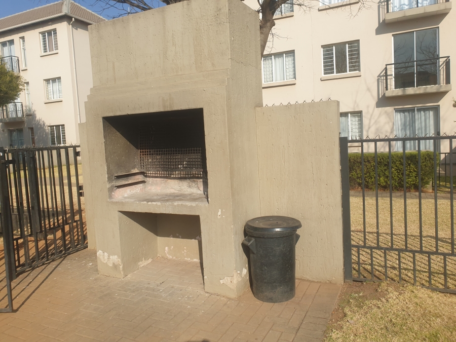 1 Bedroom Property for Sale in Klippoortje Gauteng