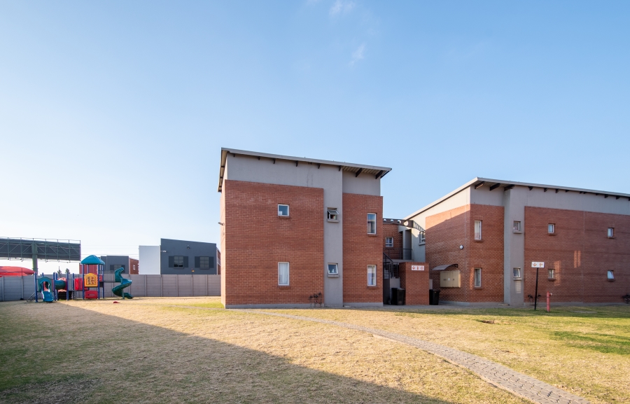 To Let 2 Bedroom Property for Rent in Esther Park Gauteng
