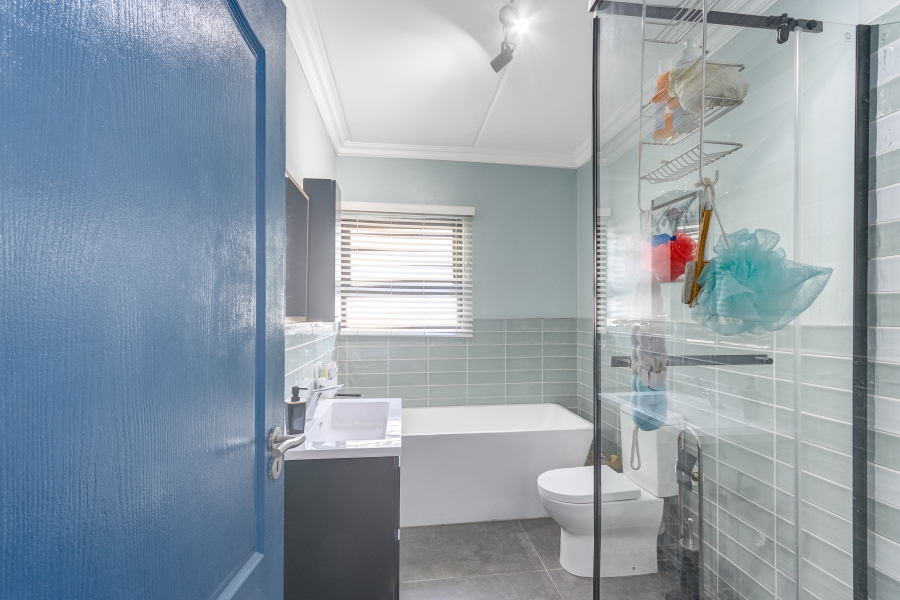 3 Bedroom Property for Sale in Barbeque Downs Gauteng