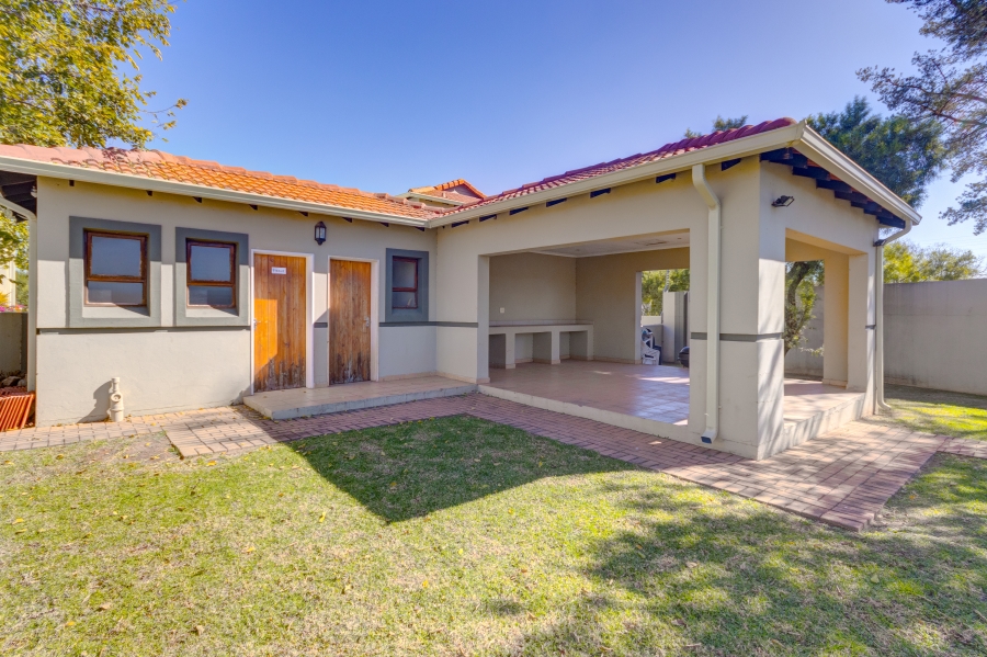 3 Bedroom Property for Sale in Barbeque Downs Gauteng