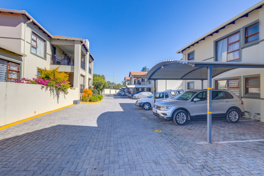 3 Bedroom Property for Sale in Barbeque Downs Gauteng