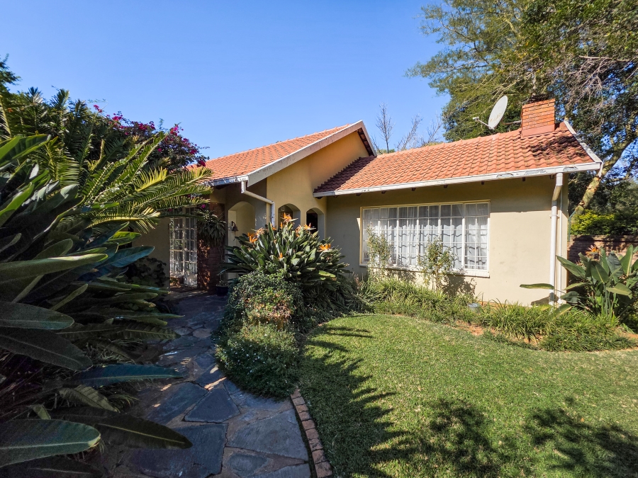 4 Bedroom Property for Sale in Faerie Glen Gauteng