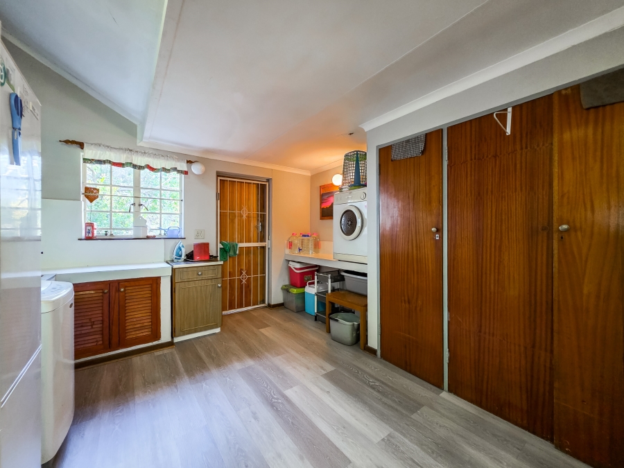 4 Bedroom Property for Sale in Faerie Glen Gauteng