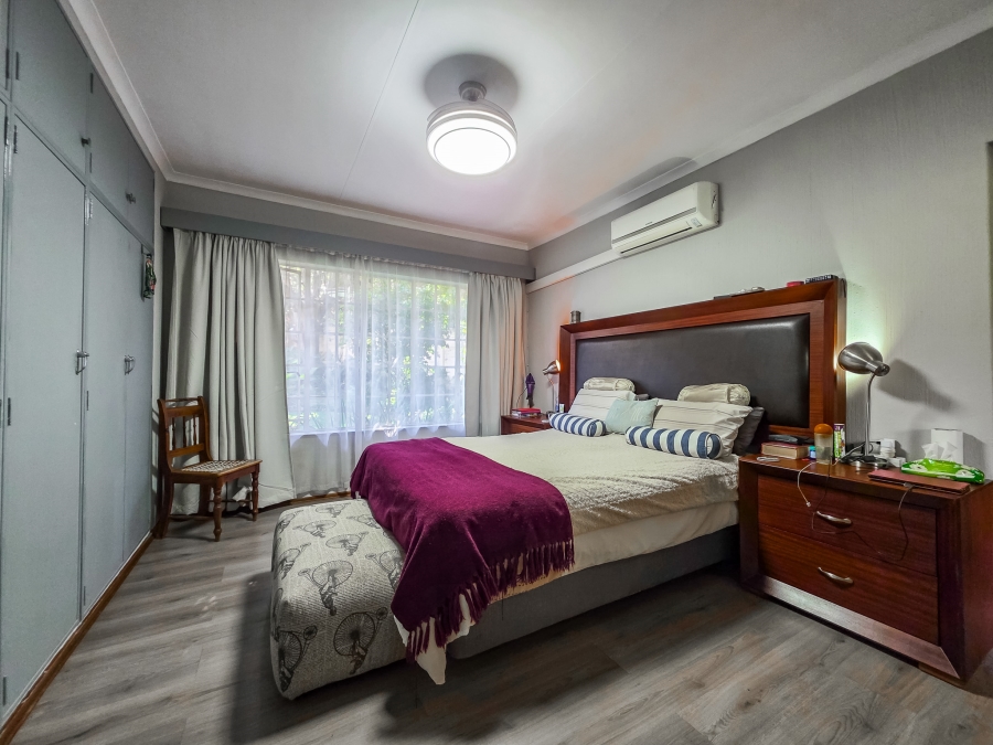 4 Bedroom Property for Sale in Faerie Glen Gauteng