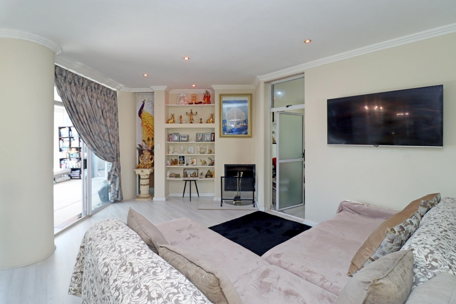 3 Bedroom Property for Sale in Sunninghill Gauteng