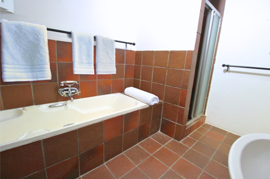 4 Bedroom Property for Sale in Eldoraigne Gauteng