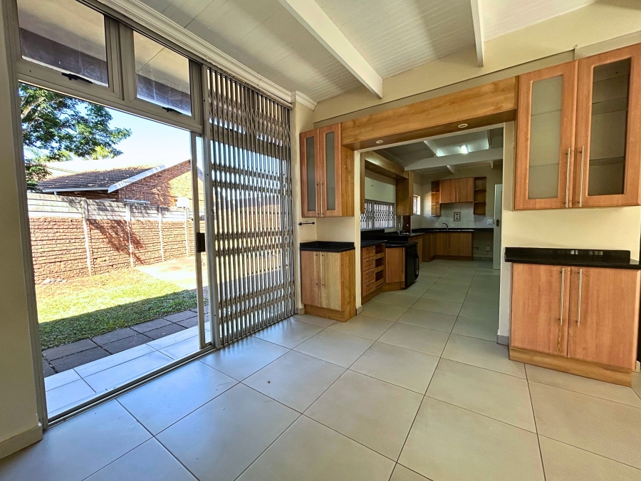4 Bedroom Property for Sale in Wierda Park Gauteng