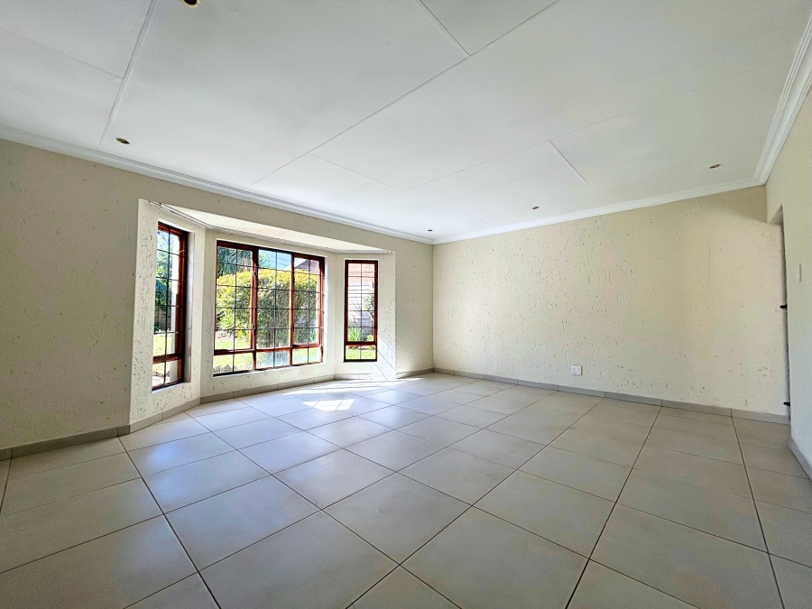 4 Bedroom Property for Sale in Wierda Park Gauteng