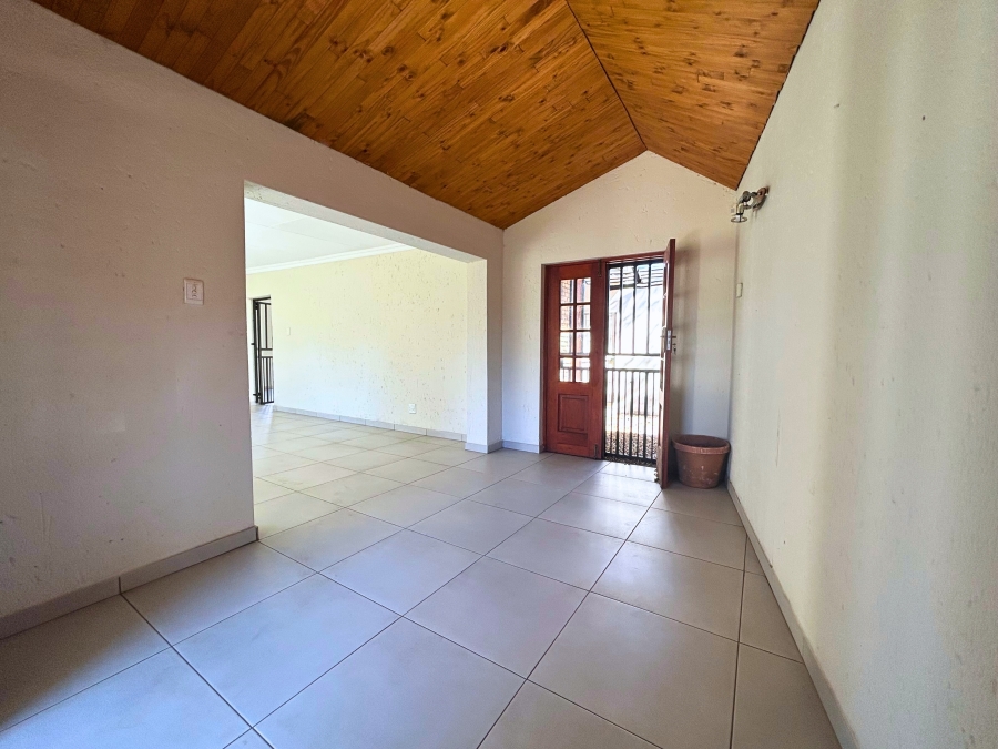 4 Bedroom Property for Sale in Wierda Park Gauteng
