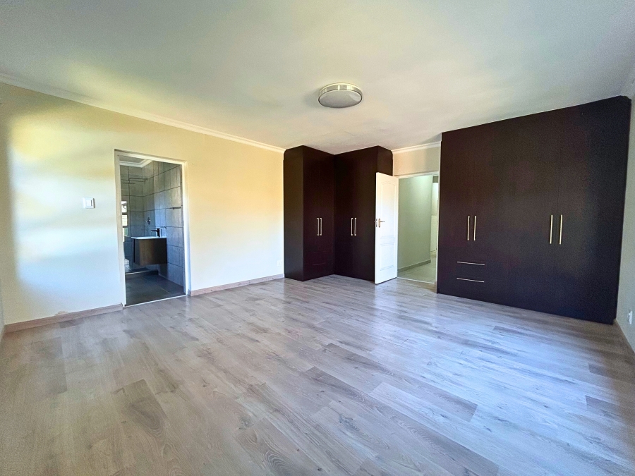 4 Bedroom Property for Sale in Wierda Park Gauteng