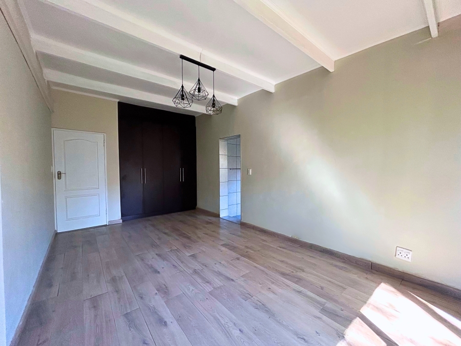 4 Bedroom Property for Sale in Wierda Park Gauteng