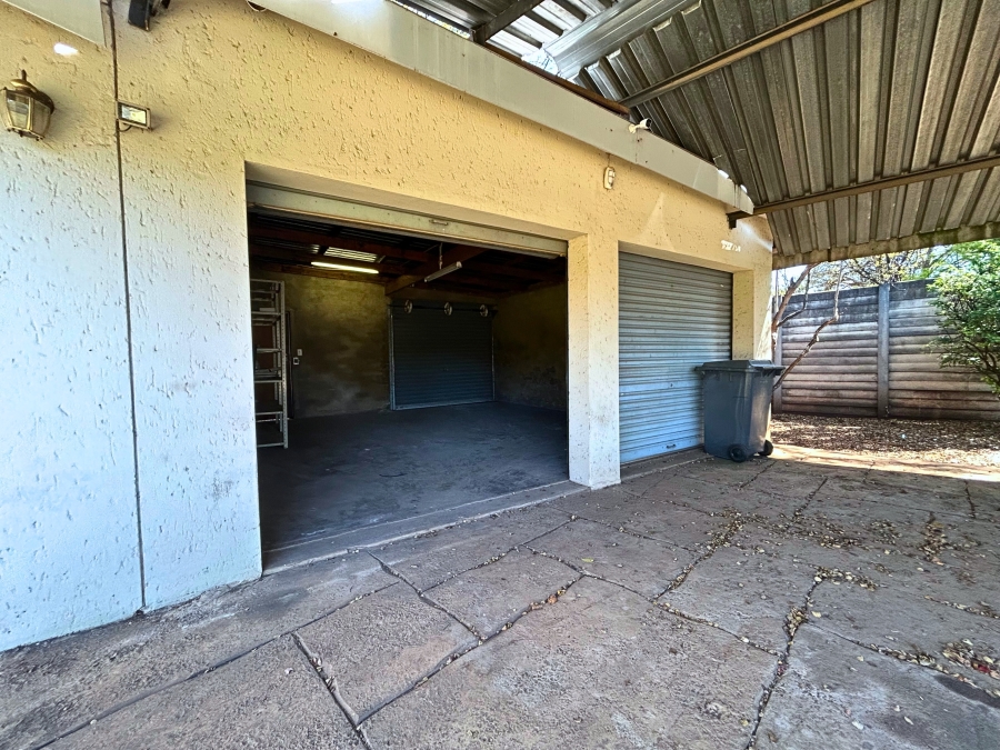 4 Bedroom Property for Sale in Wierda Park Gauteng