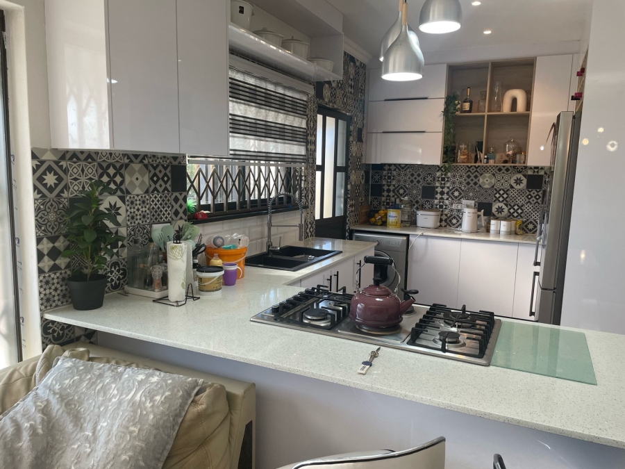 3 Bedroom Property for Sale in Witpoortjie Gauteng