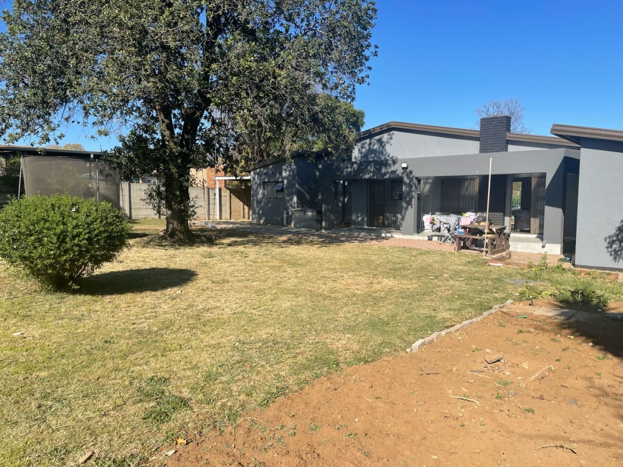 3 Bedroom Property for Sale in Witpoortjie Gauteng