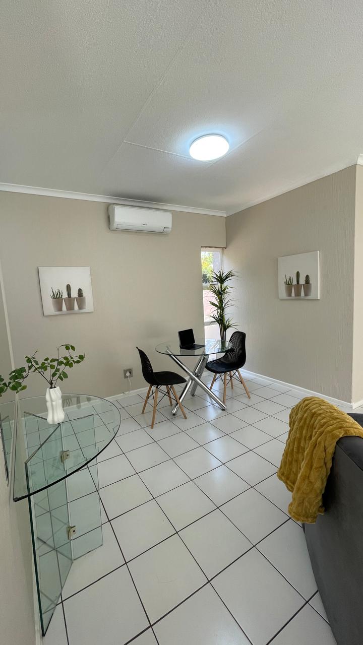 To Let 1 Bedroom Property for Rent in Sandown Gauteng
