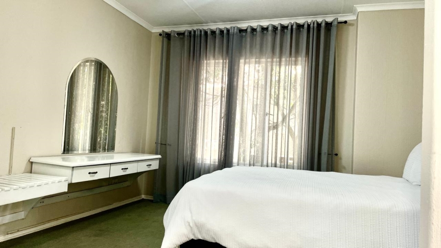 To Let 1 Bedroom Property for Rent in Sandown Gauteng