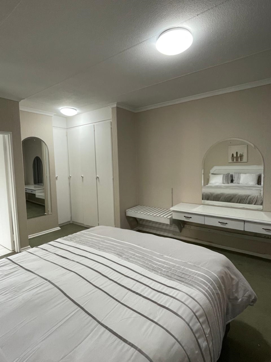 To Let 1 Bedroom Property for Rent in Sandown Gauteng