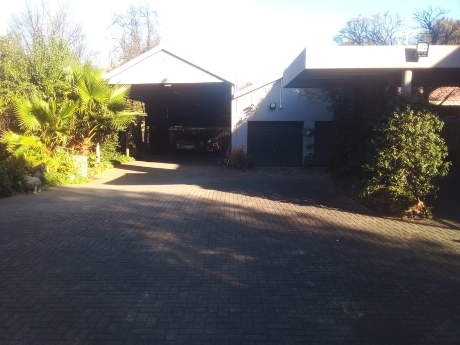 4 Bedroom Property for Sale in Three Rivers Proper Gauteng