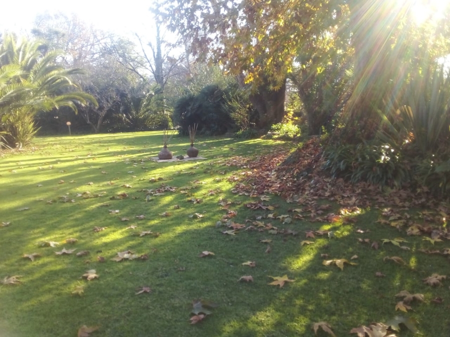 4 Bedroom Property for Sale in Three Rivers Proper Gauteng