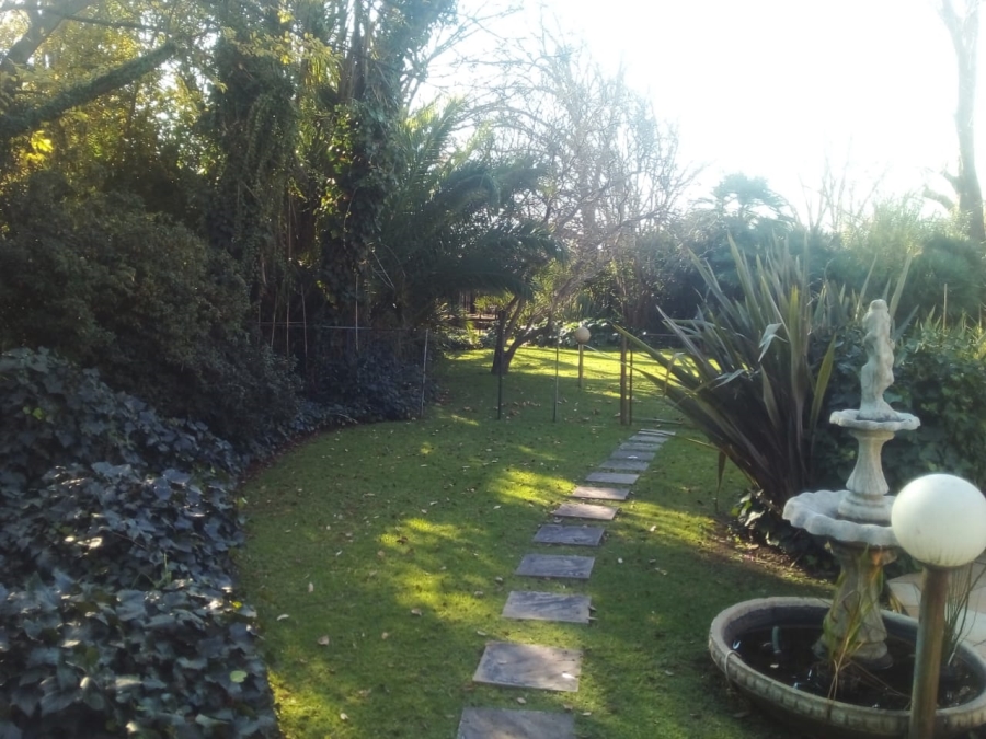 4 Bedroom Property for Sale in Three Rivers Proper Gauteng