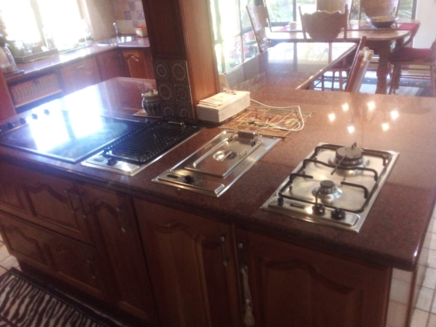 4 Bedroom Property for Sale in Three Rivers Proper Gauteng