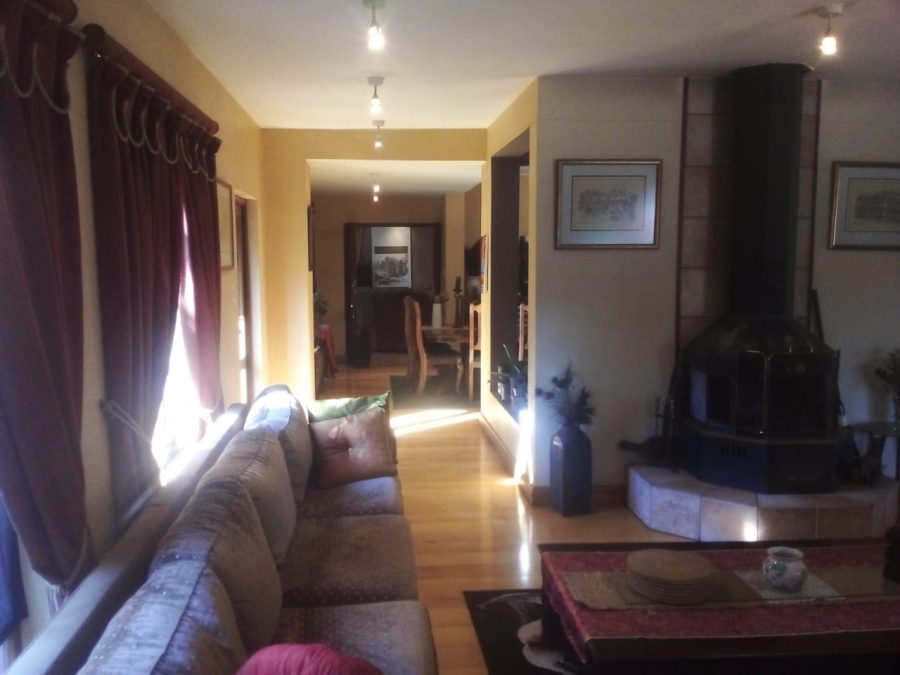 4 Bedroom Property for Sale in Three Rivers Proper Gauteng