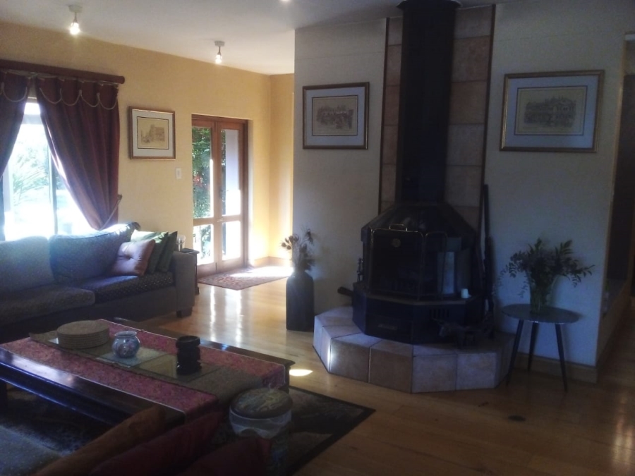 4 Bedroom Property for Sale in Three Rivers Proper Gauteng