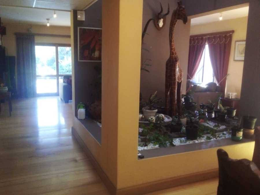 4 Bedroom Property for Sale in Three Rivers Proper Gauteng
