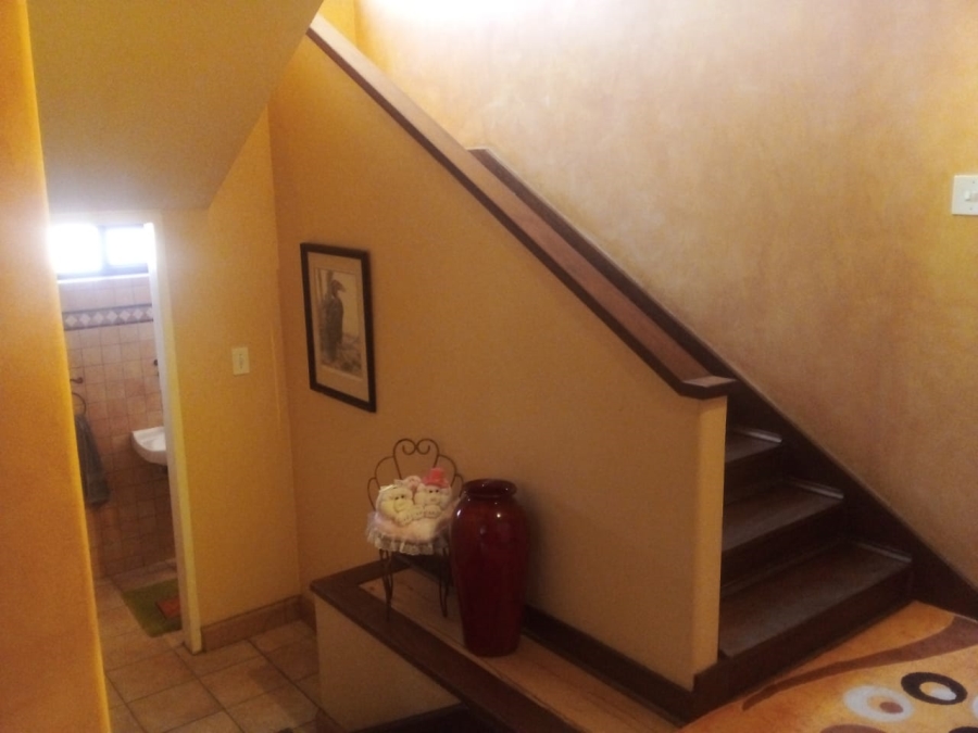 4 Bedroom Property for Sale in Three Rivers Proper Gauteng