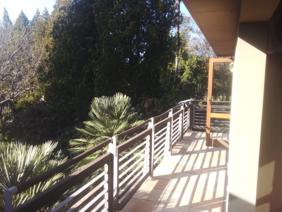 4 Bedroom Property for Sale in Three Rivers Proper Gauteng