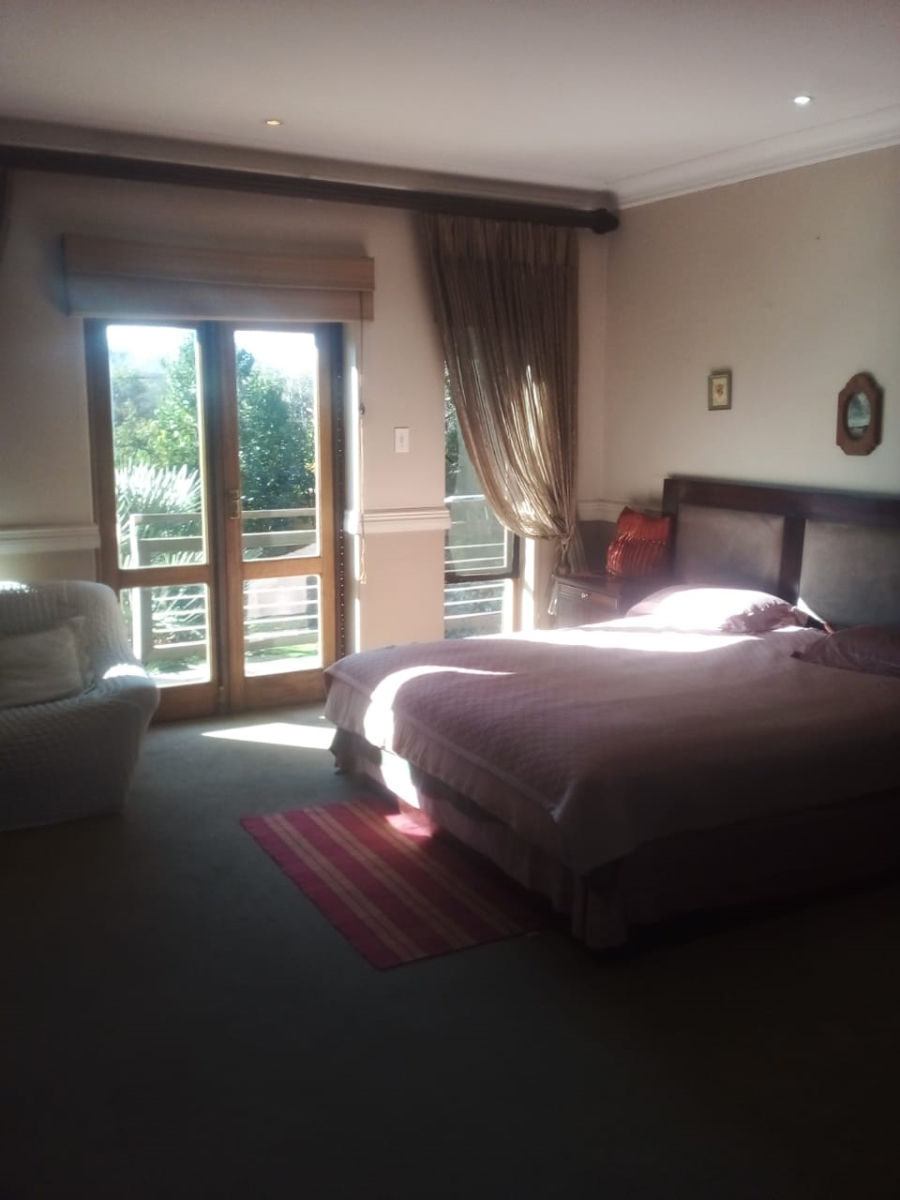 4 Bedroom Property for Sale in Three Rivers Proper Gauteng