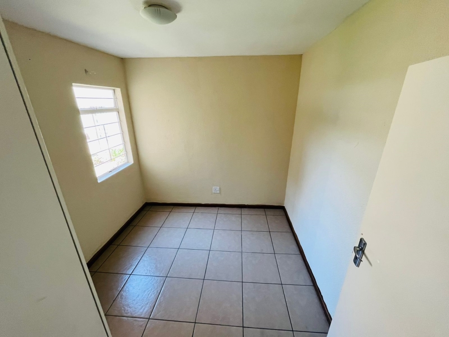 To Let 3 Bedroom Property for Rent in Florentia Gauteng
