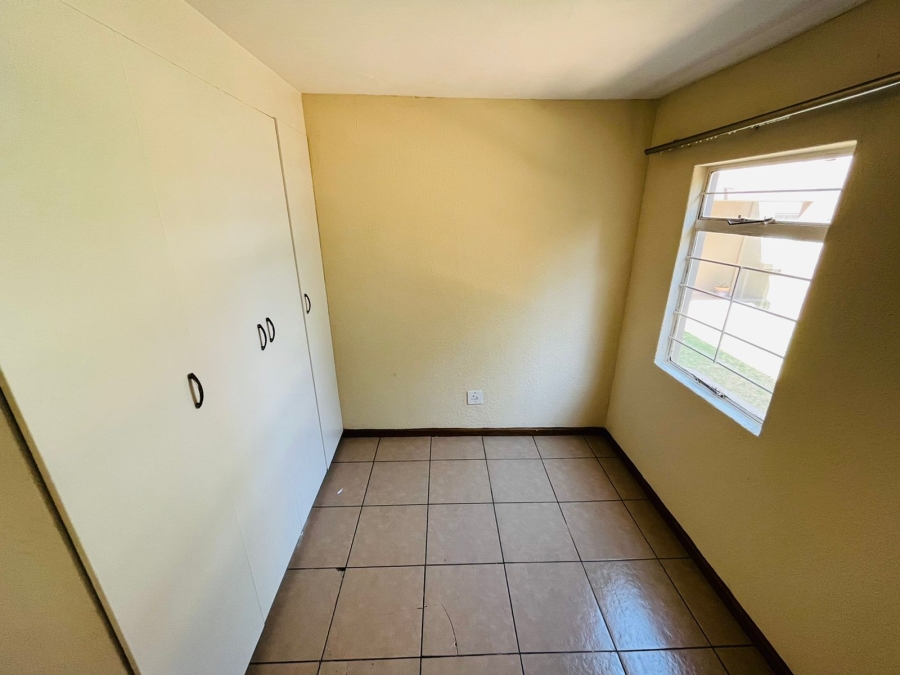 To Let 3 Bedroom Property for Rent in Florentia Gauteng