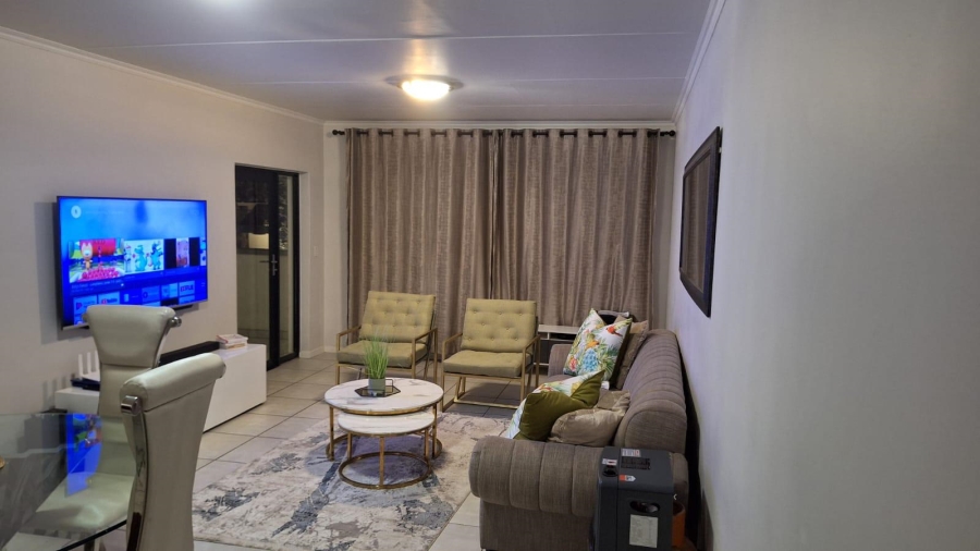 2 Bedroom Property for Sale in Crowthorne AH Gauteng