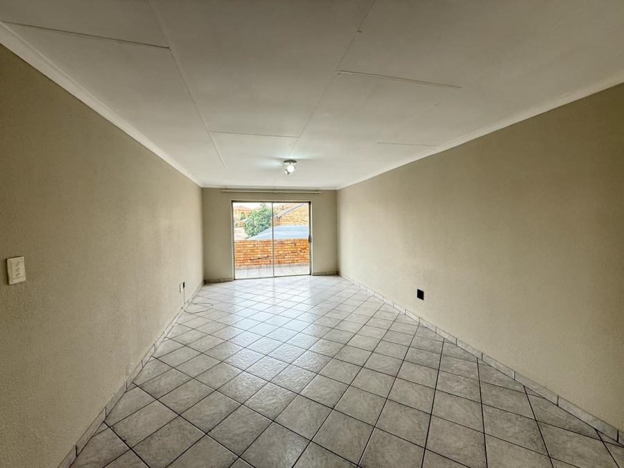 2 Bedroom Property for Sale in Liefde en Vrede Gauteng