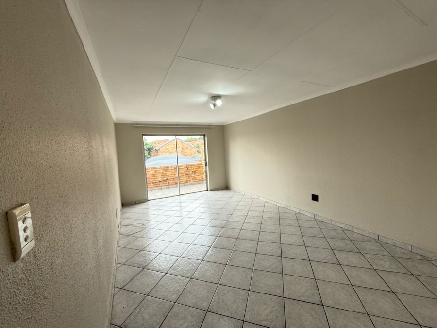 2 Bedroom Property for Sale in Liefde en Vrede Gauteng