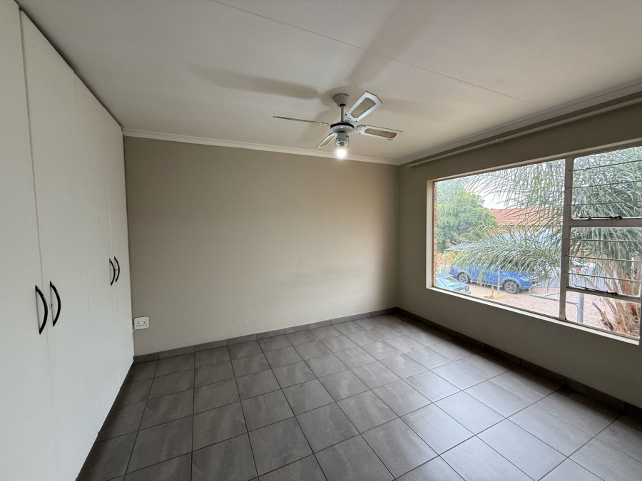 2 Bedroom Property for Sale in Liefde en Vrede Gauteng