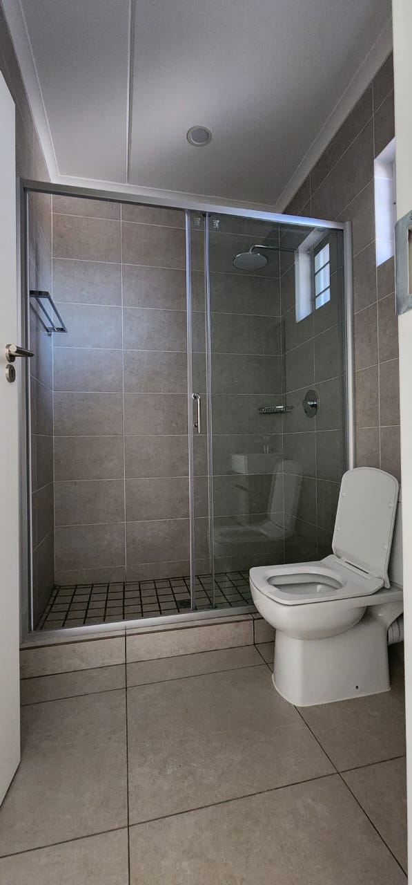 To Let 2 Bedroom Property for Rent in Greenstone Hill Gauteng