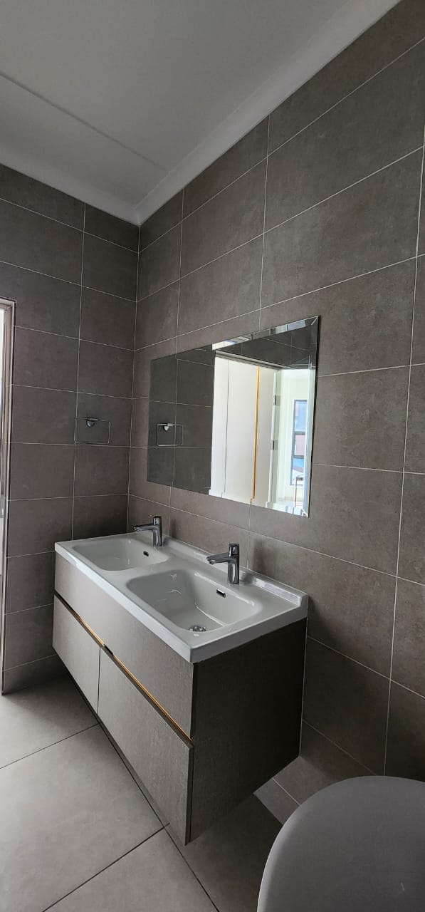 To Let 2 Bedroom Property for Rent in Greenstone Hill Gauteng