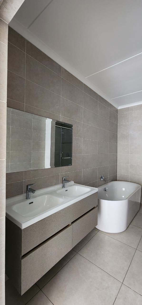 To Let 2 Bedroom Property for Rent in Greenstone Hill Gauteng