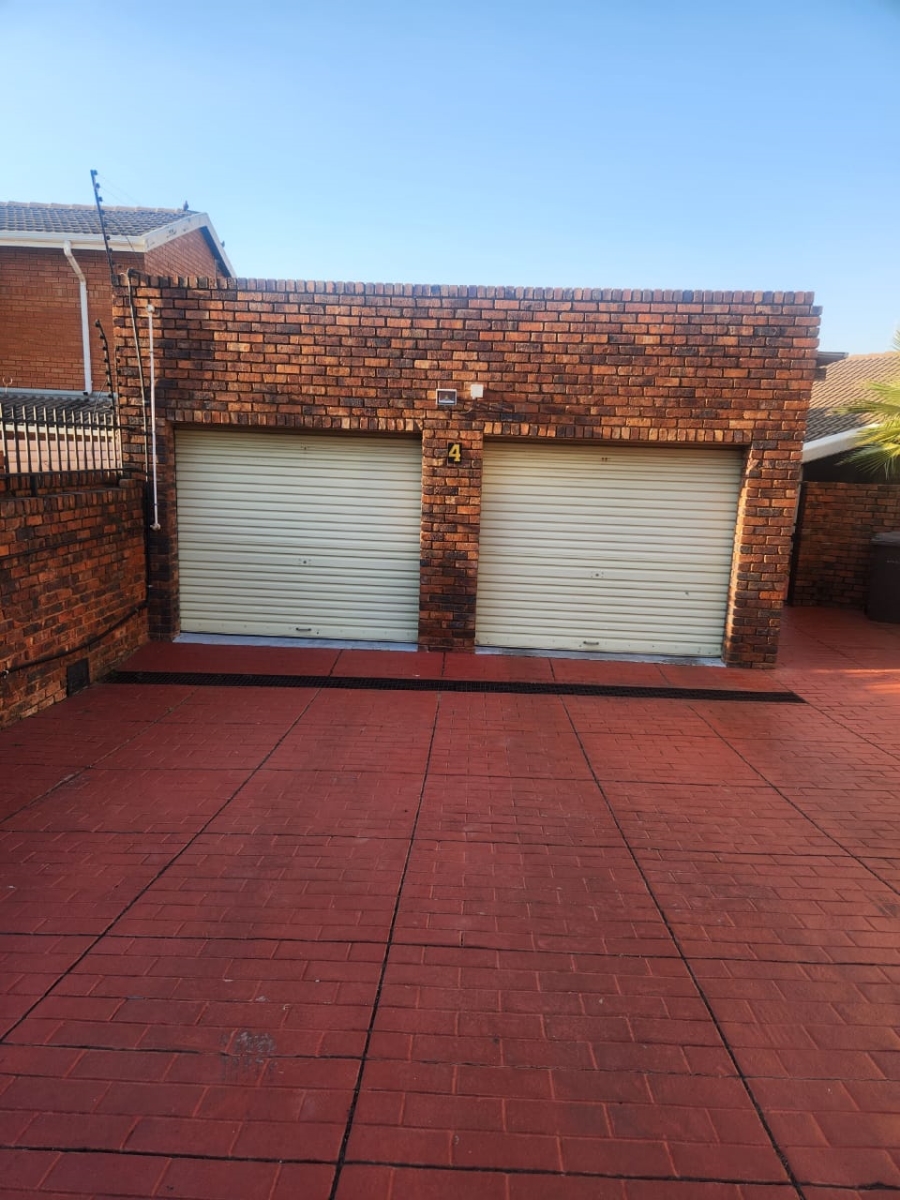 3 Bedroom Property for Sale in Newlands Gauteng
