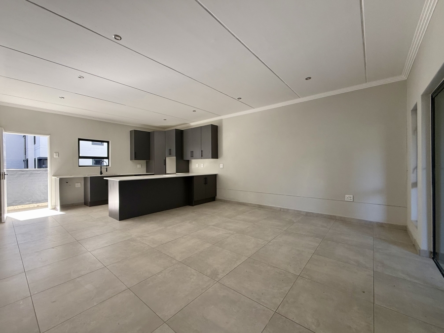 To Let 2 Bedroom Property for Rent in Bryanston Gauteng