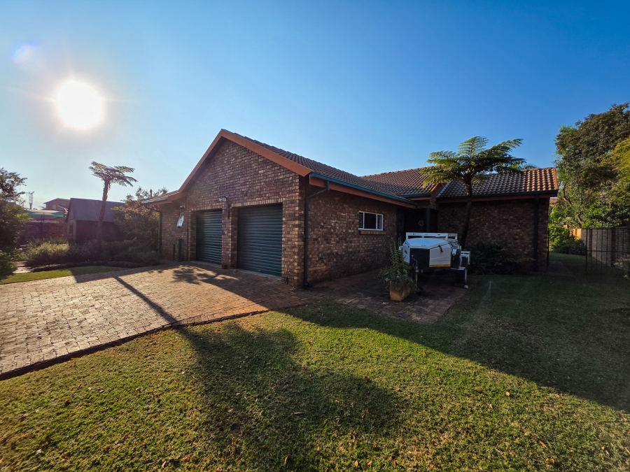 5 Bedroom Property for Sale in Moreleta Park Gauteng